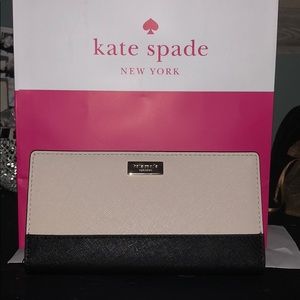 Kate Spade Wallet (BRAND NEW)